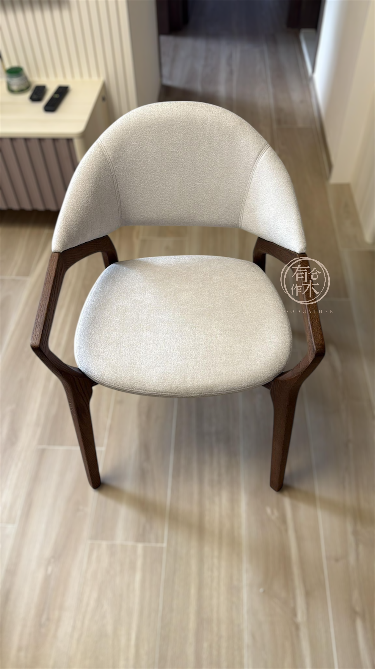 ANTER Dining Chair 04 實木扶手餐椅