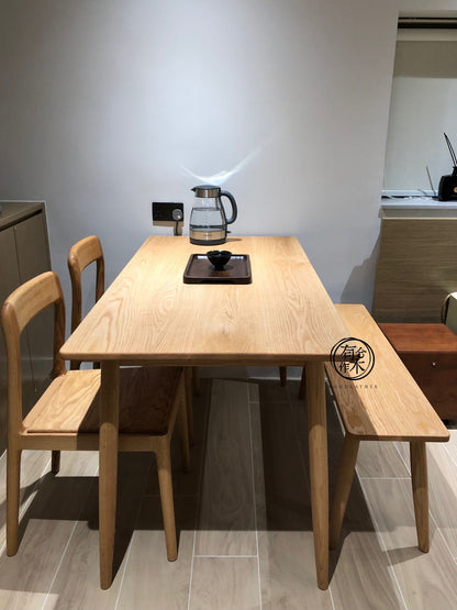 SIMPLY Edge Dining Table 實木餐枱