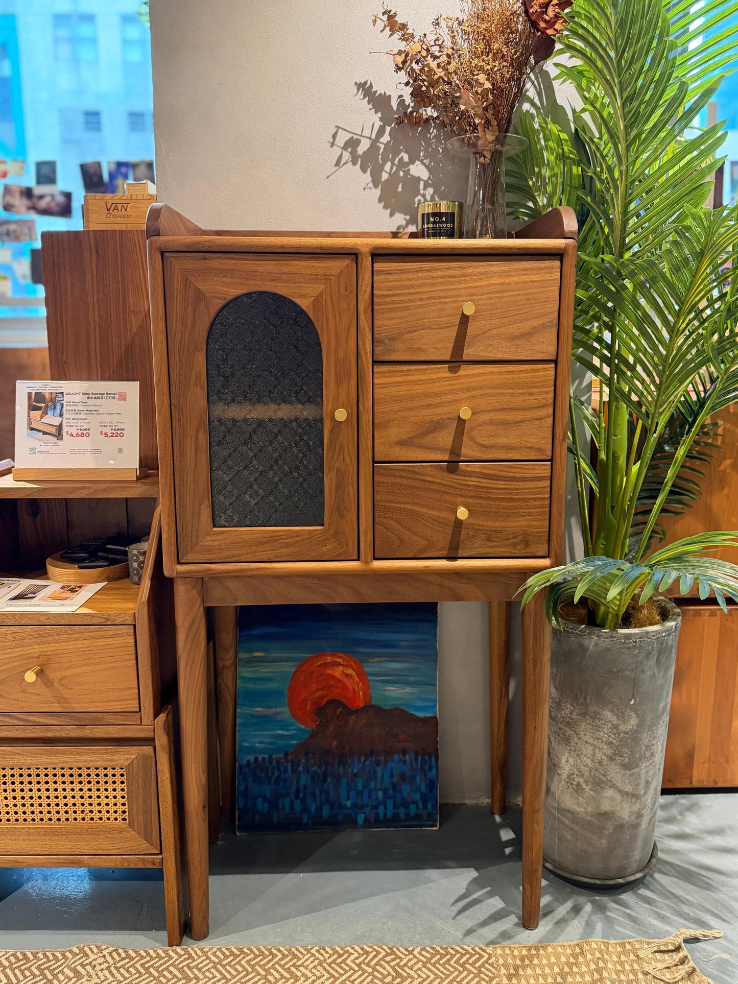 DELIGHT Entrance Cabinet 實木高腳玄關櫃