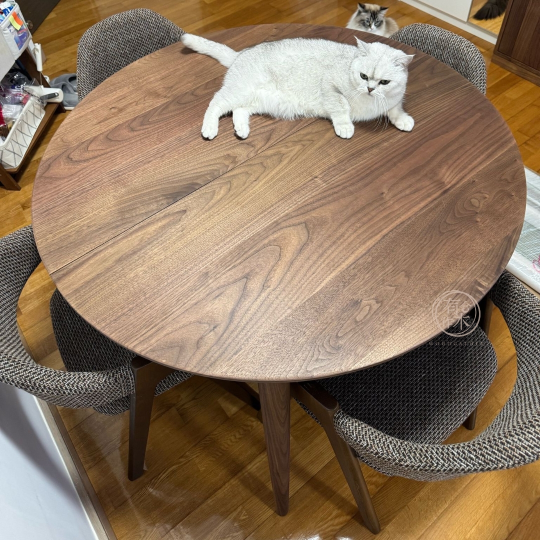 DELIGHT Round Extendable Table 實木圓開合餐枱