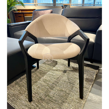 ANTER Dining Chair 04 實木扶手餐椅