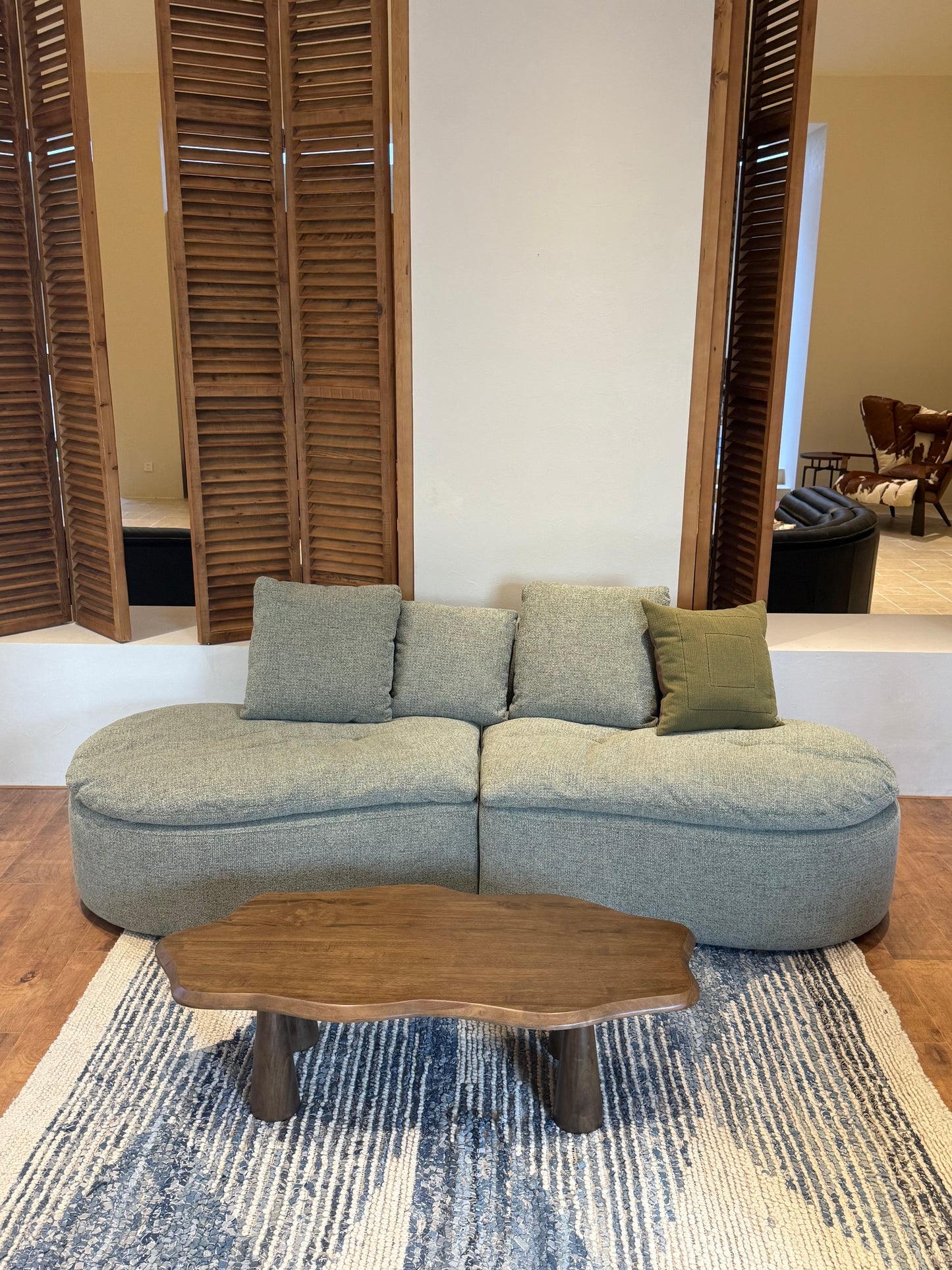 ATELIER Curved Fabric Sofa 布藝弧形梳化
