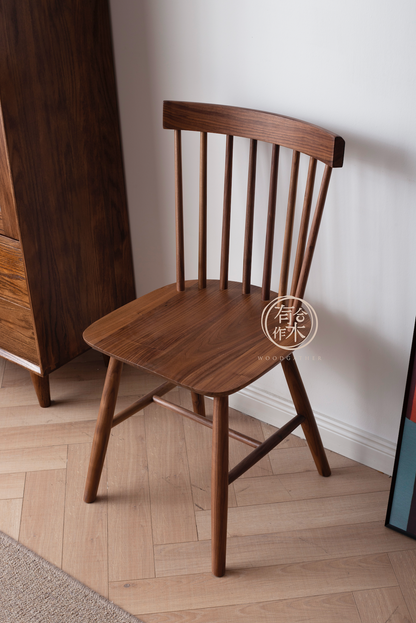 LUMINOUS Windsor Dining Chair 實木餐椅 (原木/胡桃木色)