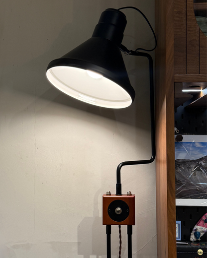 Tag-W Vintage Stand Light 復古座地燈