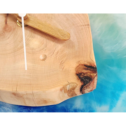 Appreciating wood | Thuja log silent table stand/magnetic clock 02