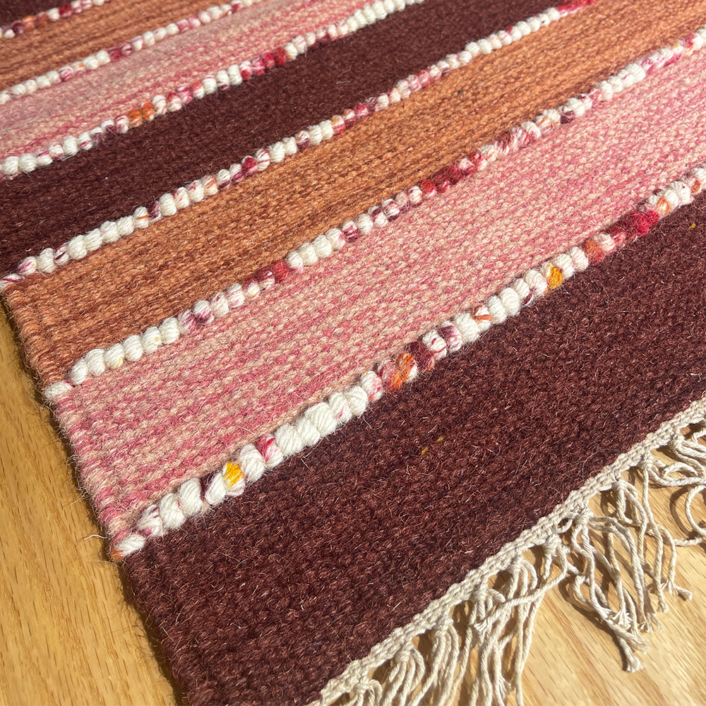 India Hand-braided Wool Rug (pink) India Hand-braided Wool Rug (pink)
